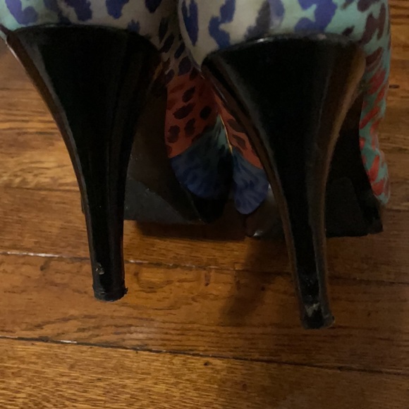 Leopard Nine West heel - Picture 3 of 6